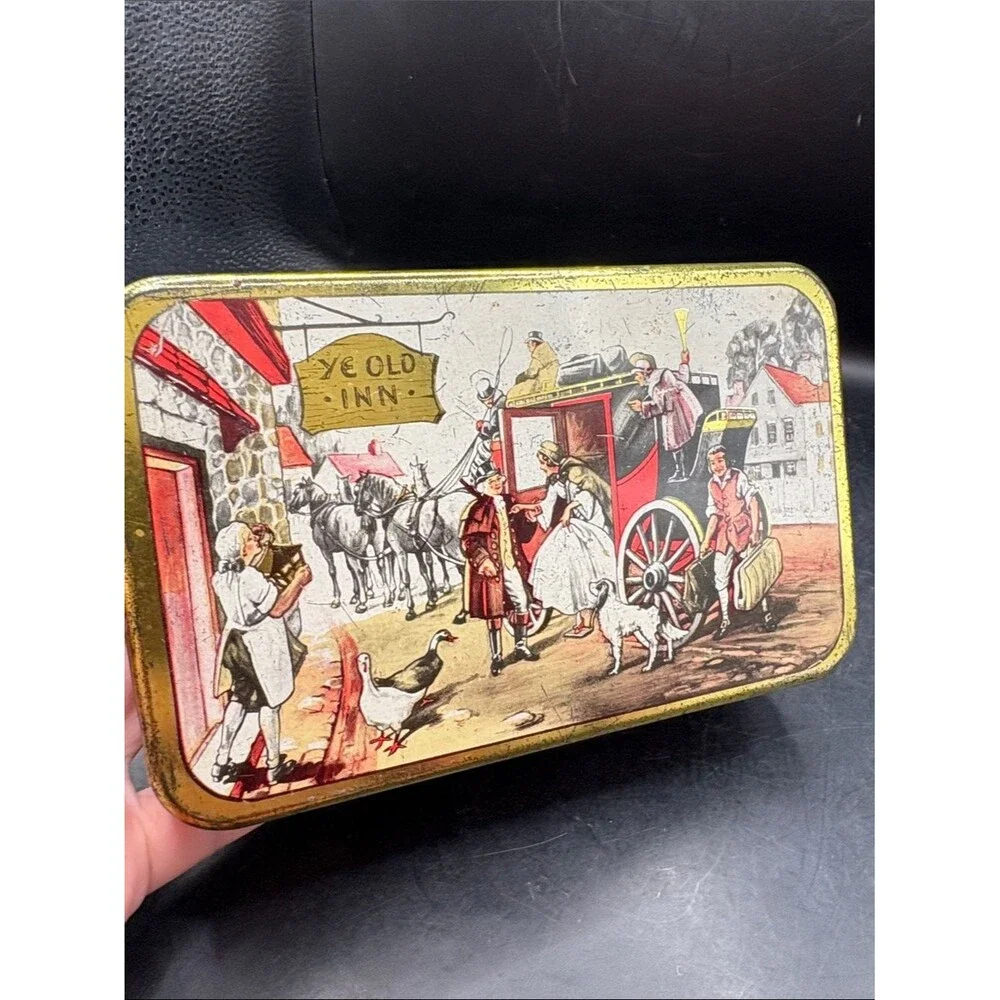 Vintage Ye Old Inn Tin Horse Carriage